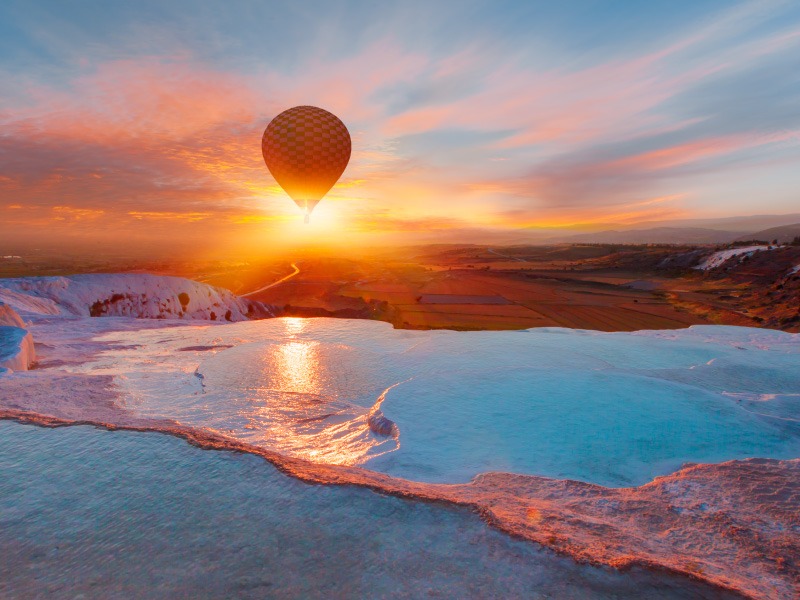 Breathtaking view of Pamukkale's thermal pools and travertine terraces in Turkey